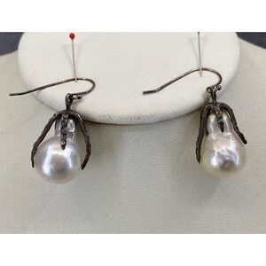 White Pearl Drop Earrings Lauren Wolf Silver Genuine Pearls ESQUELETO‎